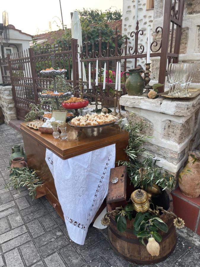 Εννεα Μουσεσ Παραδοσιακός Ξενώνας Velventós Eksteriør billede